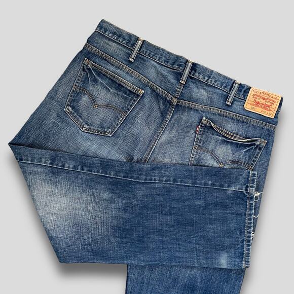 LEVI'S MENS JEANS 100 COTTON 569 LOOSE STRAIGHT LEG BLUE JEANS SIZE 40 X 32 - Picture 4 of 7
